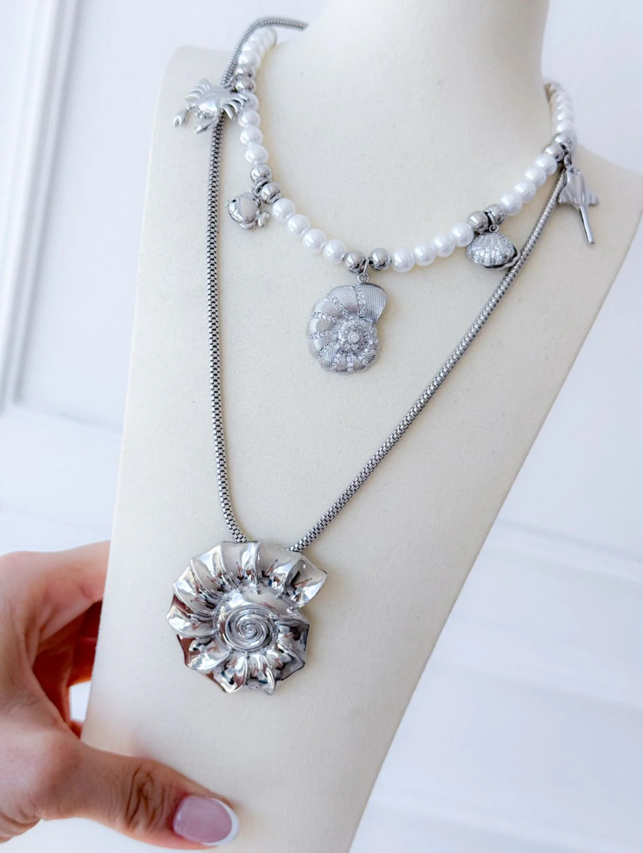 Collares