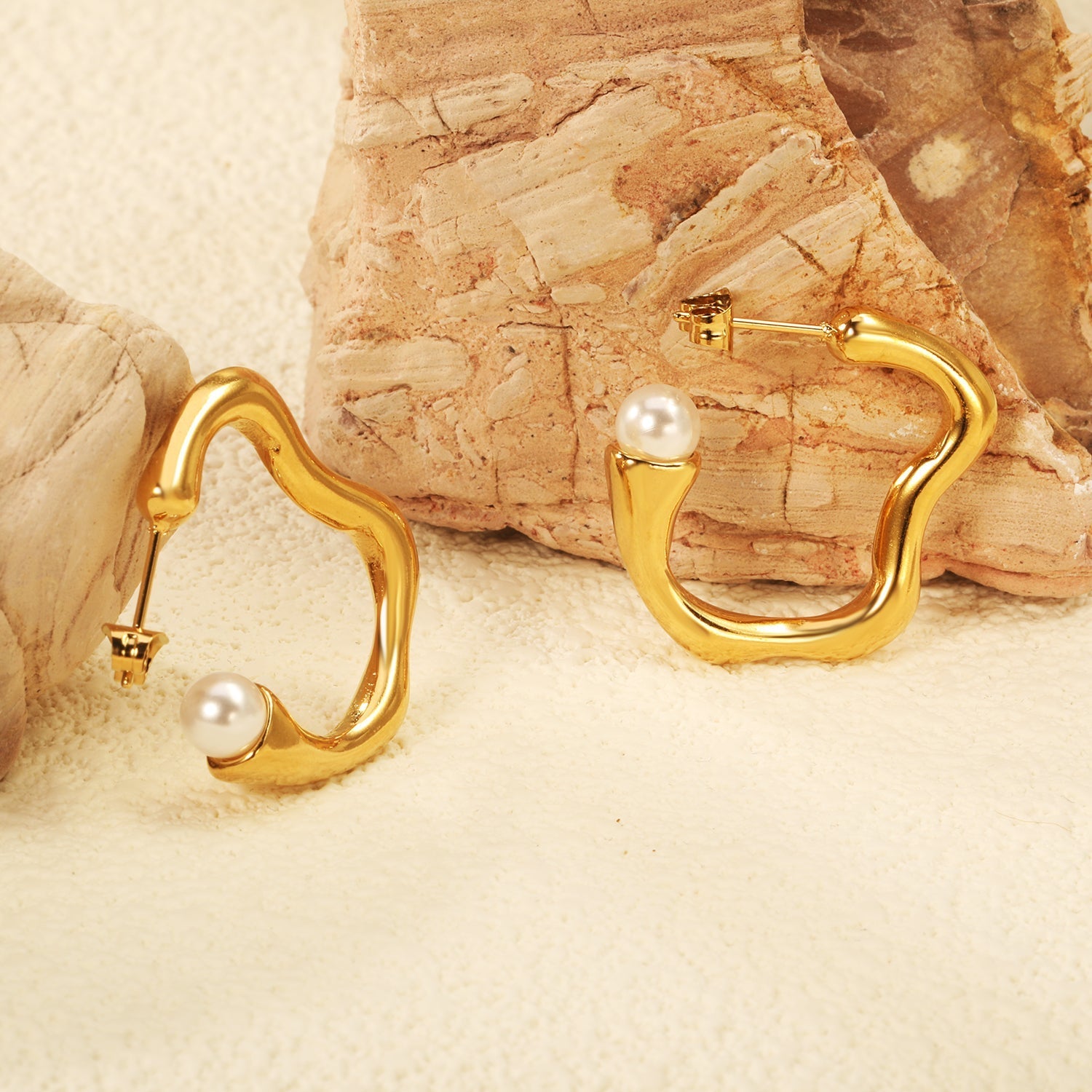 Marina Fluid Pearl Hoops