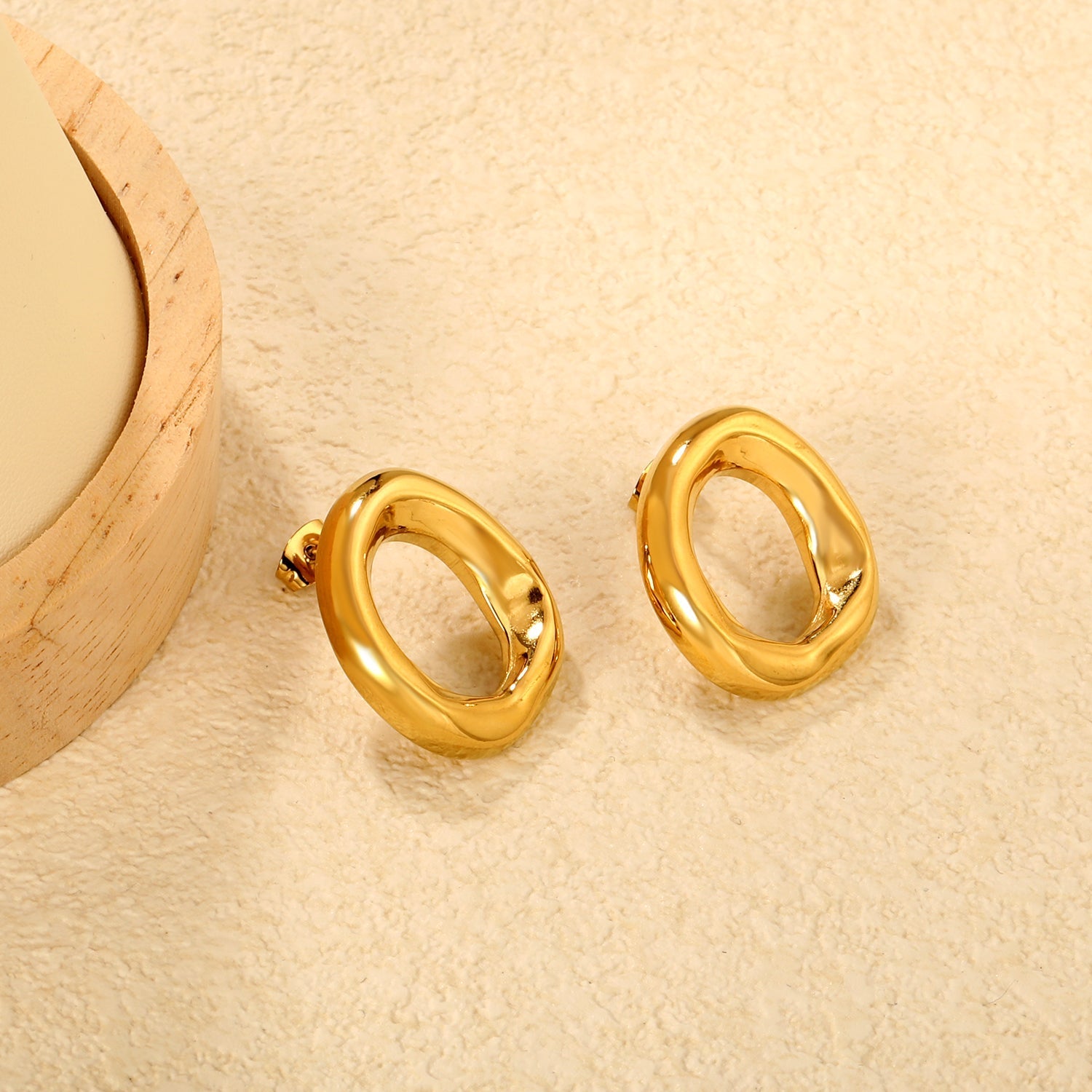Aura Organic Oval Earrings