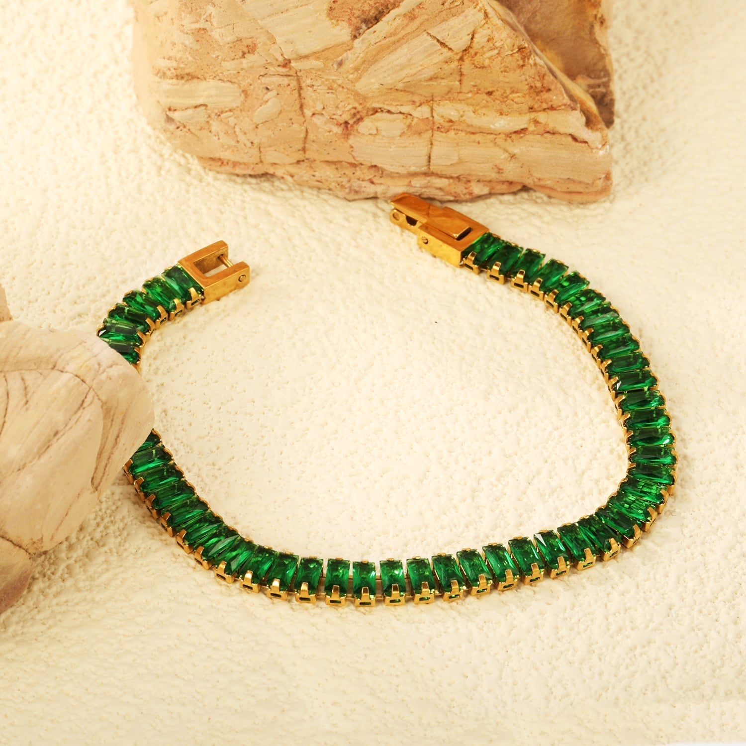 Isla Vibrant Bracelet